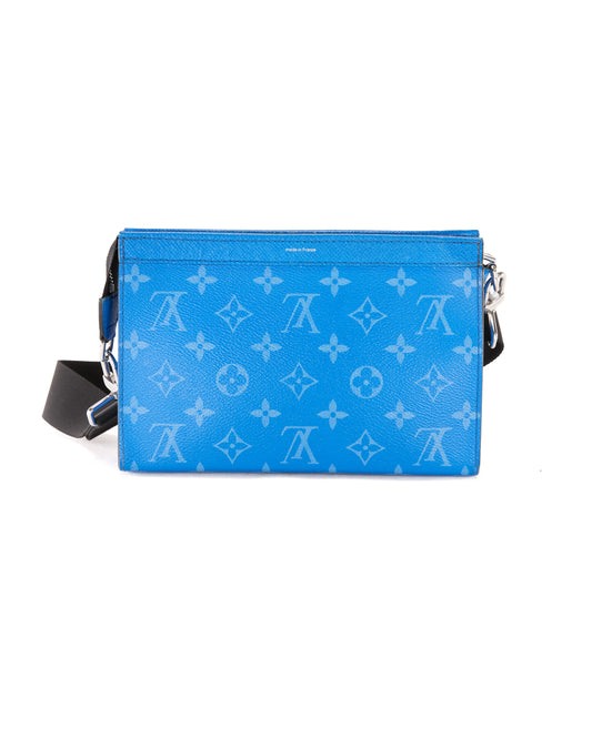 Louis Vuitton Messenger Bag