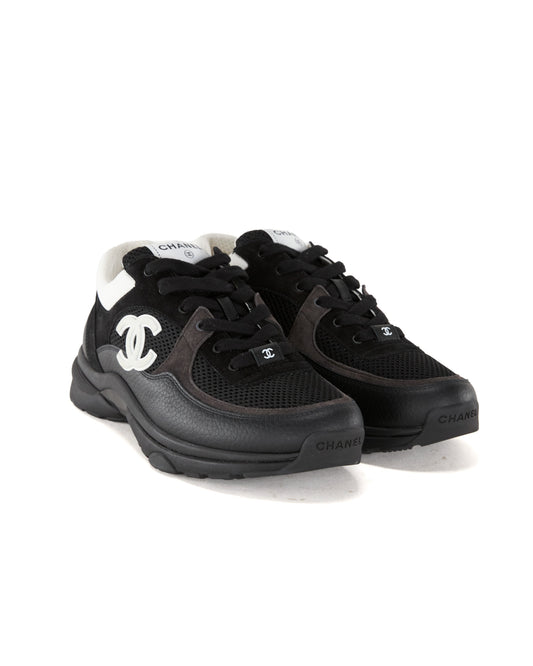 Chanel CC Runner